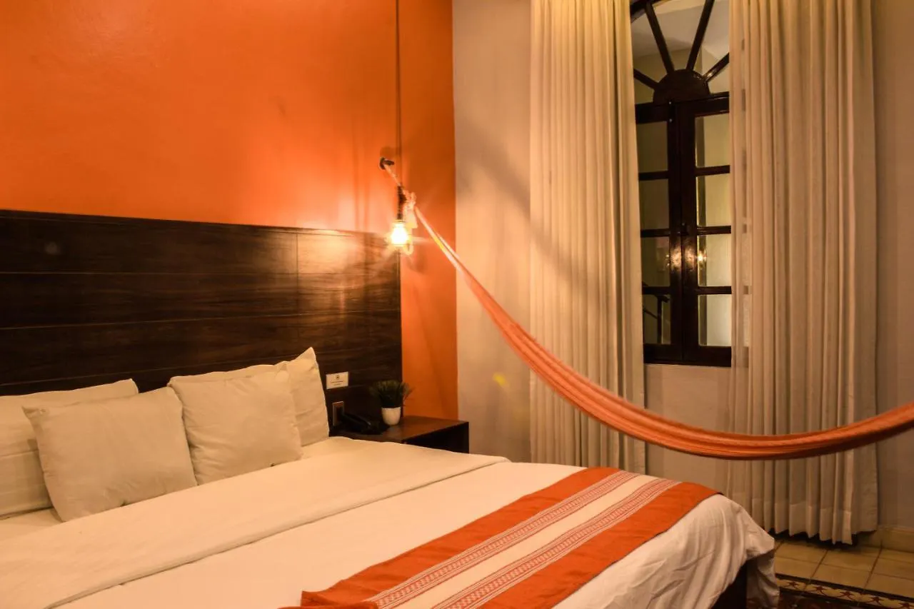 ****  Hotel Marionetas Merida Mexico